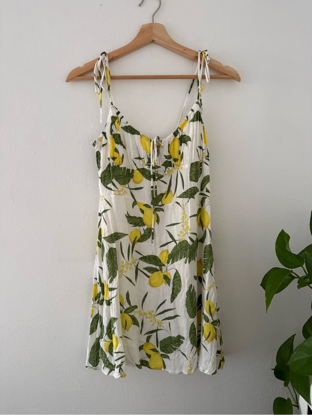 Pull&Bear White Mini Dress with Yellow Lemon Print
